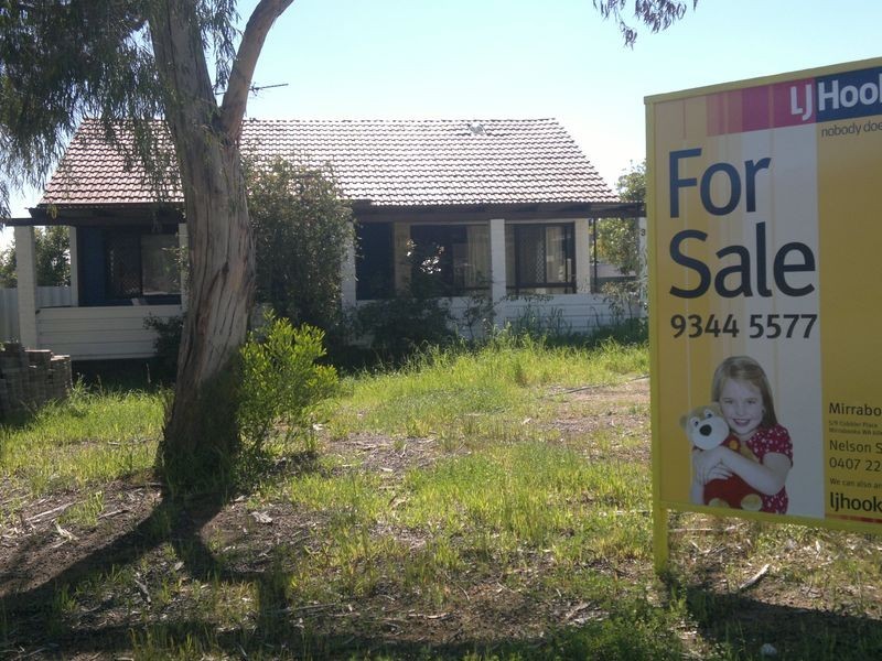 32 Manolas Way, Girrawheen WA 6064