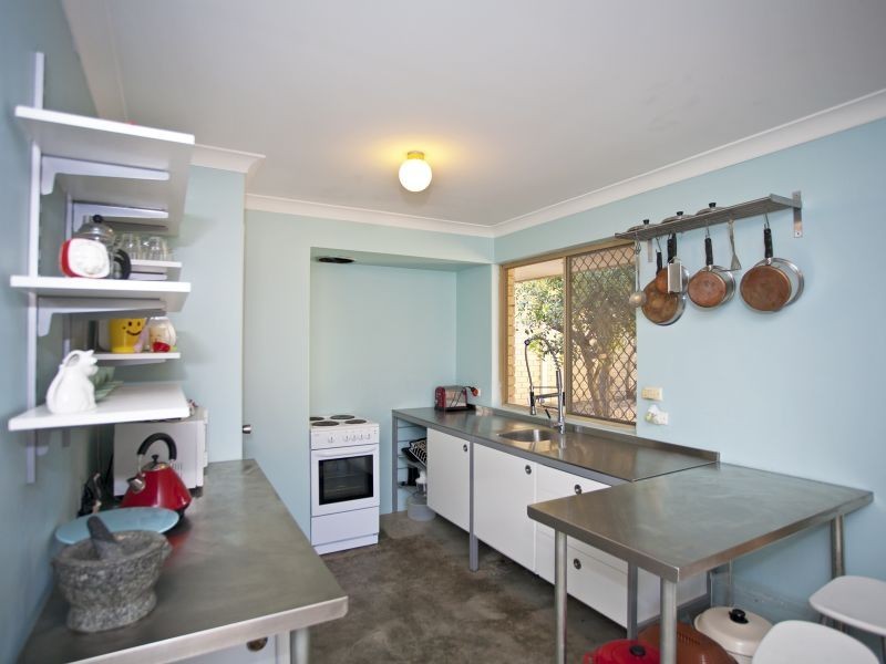 2/104 Waddington Crescent, Koondoola WA 6064