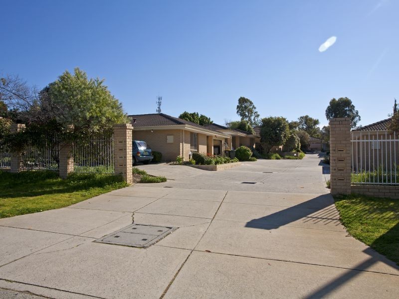 2/104 Waddington Crescent, Koondoola WA 6064