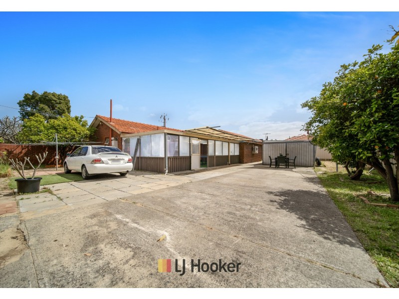 2 Derrington Crescent, Balga WA 6061