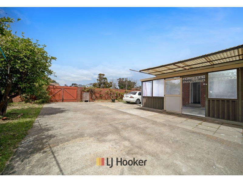 2 Derrington Crescent, Balga WA 6061