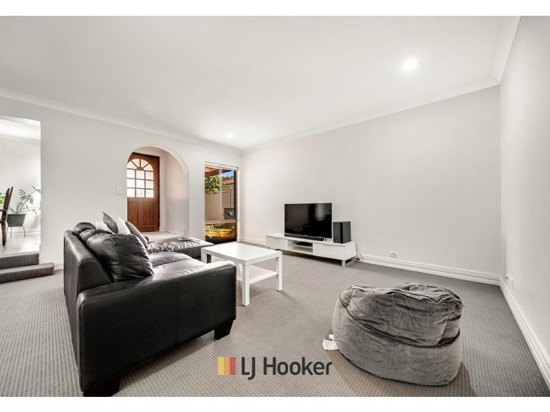 2 Derrington Crescent, Balga WA 6061