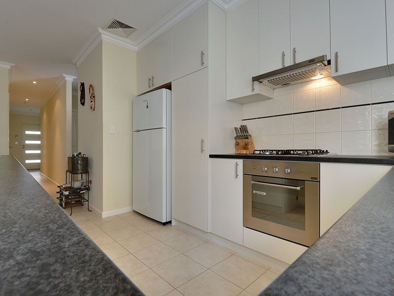 B/31 Findon Crescent, Westminster WA 6061