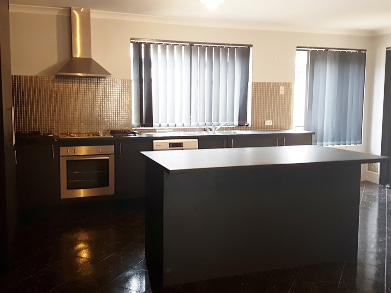 8 Teocote Crescent, Aubin Grove WA 6164