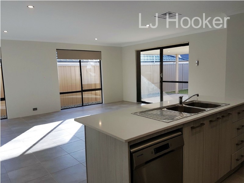 26 Aquamarine Parade, Karnup WA 6176