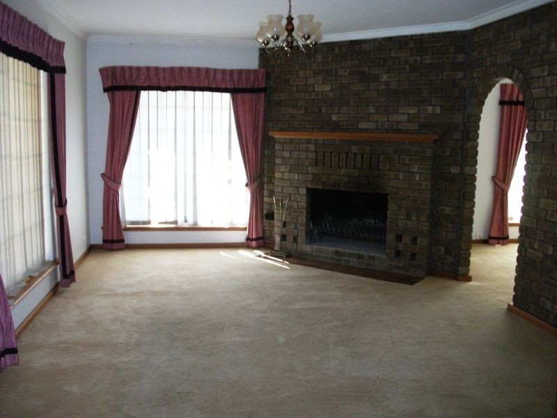 25 Stakehill Rd, Karnup WA 6176