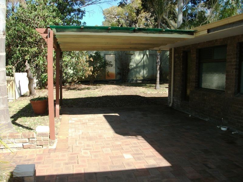 25 Stakehill Rd, Karnup WA 6176