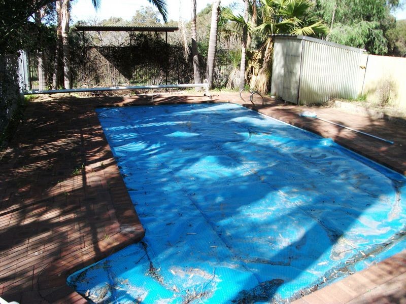 25 Stakehill Rd, Karnup WA 6176