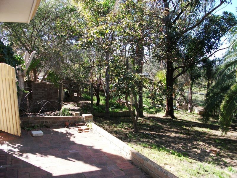 25 Stakehill Rd, Karnup WA 6176