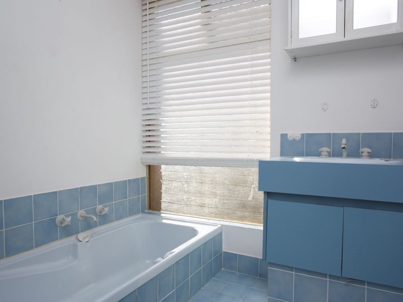 18 Caffra Close, Warnbro WA 6169