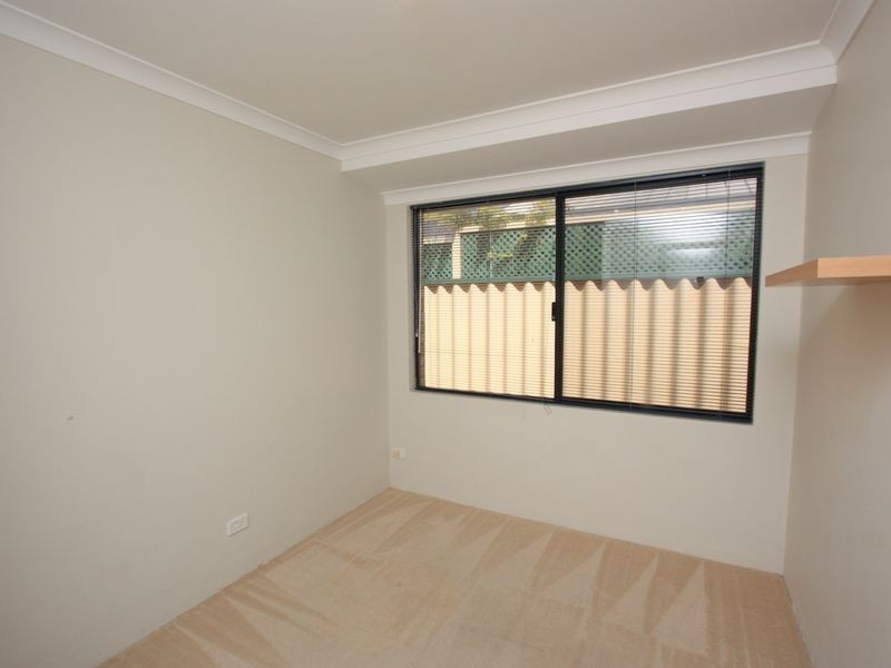 5 Georgina Road, Port Kennedy WA 6172