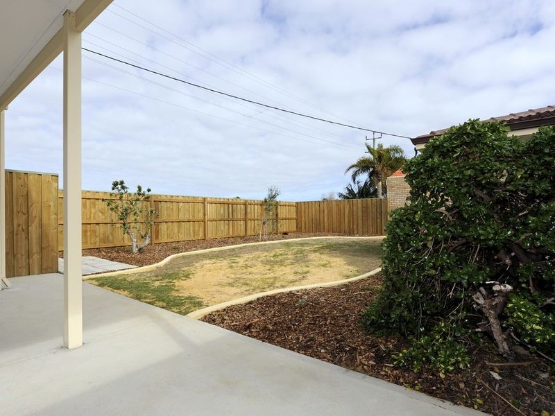 56 Rae Rd, Safety Bay WA 6169