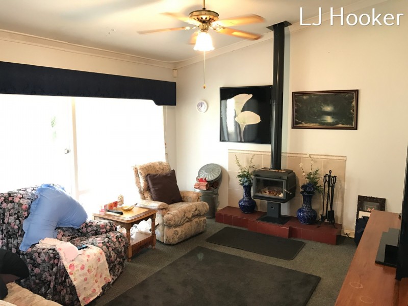 8 Pictor Court, Rockingham WA 6168