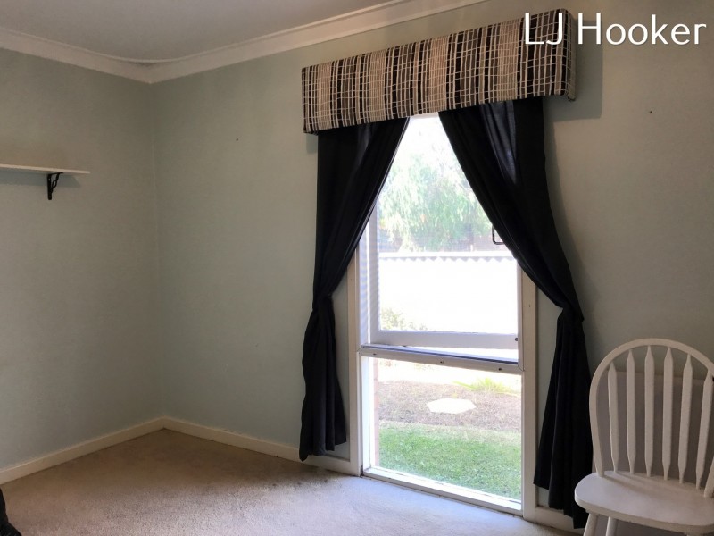 8 Pictor Court, Rockingham WA 6168