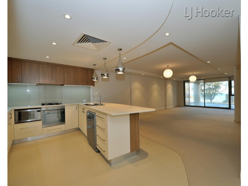 Unit 1/3 Rockingham Beach Road, Rockingham WA 6168