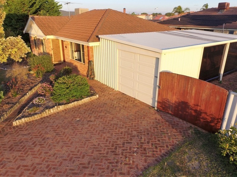 16 Rand Avenue, Waikiki WA 6169