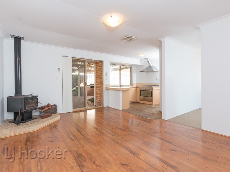 16 Rand Avenue, Waikiki WA 6169