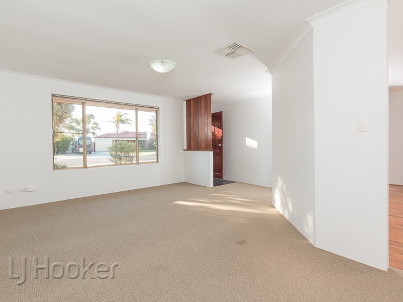 16 Rand Avenue, Waikiki WA 6169