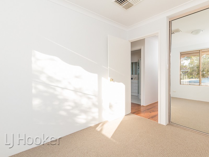 16 Rand Avenue, Waikiki WA 6169