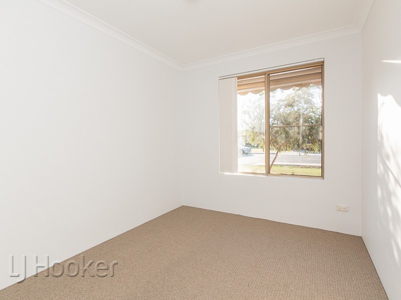 16 Rand Avenue, Waikiki WA 6169