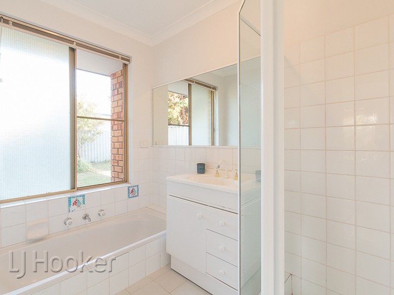 16 Rand Avenue, Waikiki WA 6169