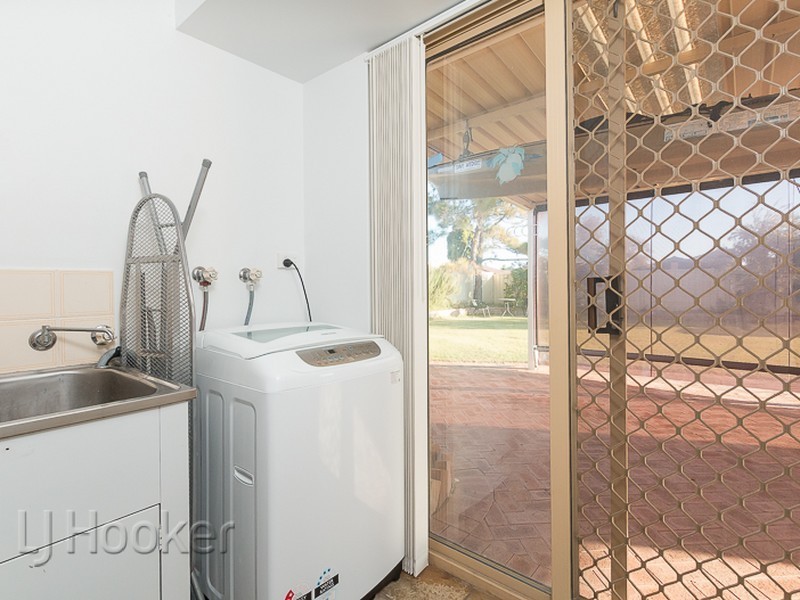 16 Rand Avenue, Waikiki WA 6169