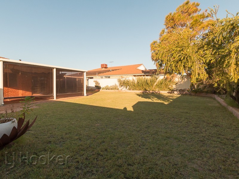 16 Rand Avenue, Waikiki WA 6169