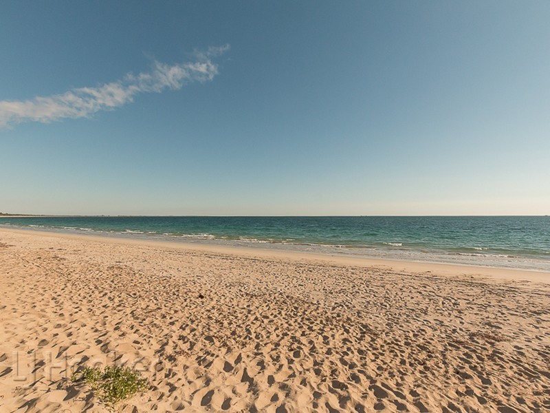 16 Rand Avenue, Waikiki WA 6169