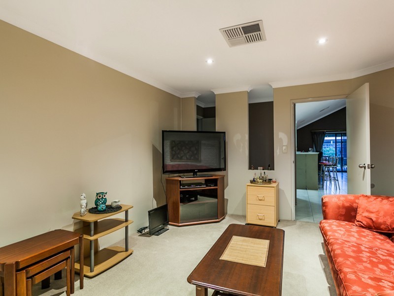 48 Ritchie Drive, Rockingham WA 6168