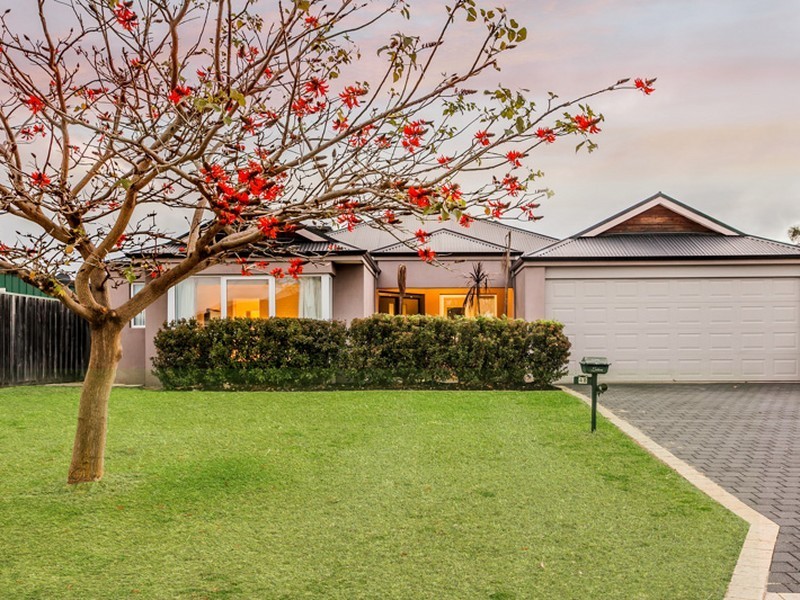 48 Ritchie Drive, Rockingham WA 6168