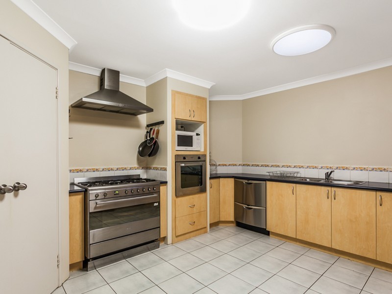 48 Ritchie Drive, Rockingham WA 6168