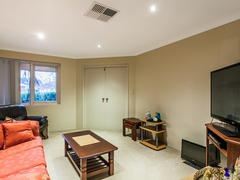 48 Ritchie Drive, Rockingham WA 6168