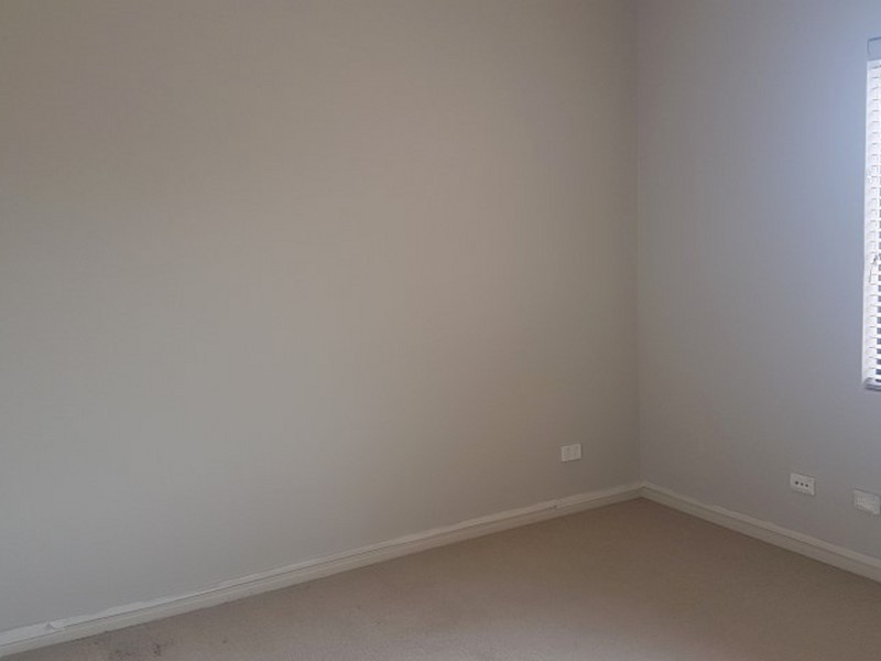 8D Victoria Street, Rockingham WA 6168