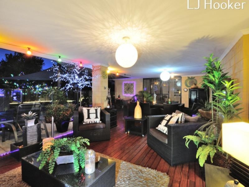 1 Arrowwood Loop, Secret Harbour WA 6173