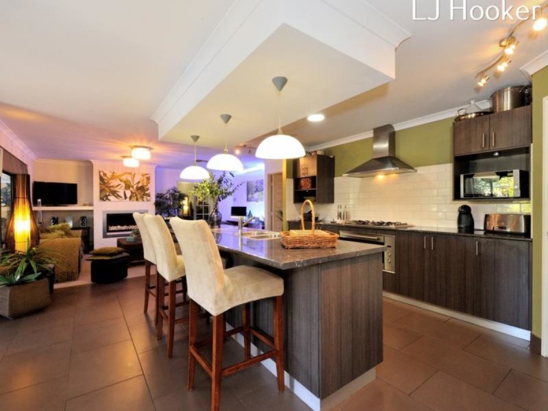 1 Arrowwood Loop, Secret Harbour WA 6173