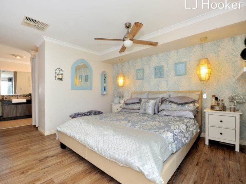 1 Arrowwood Loop, Secret Harbour WA 6173