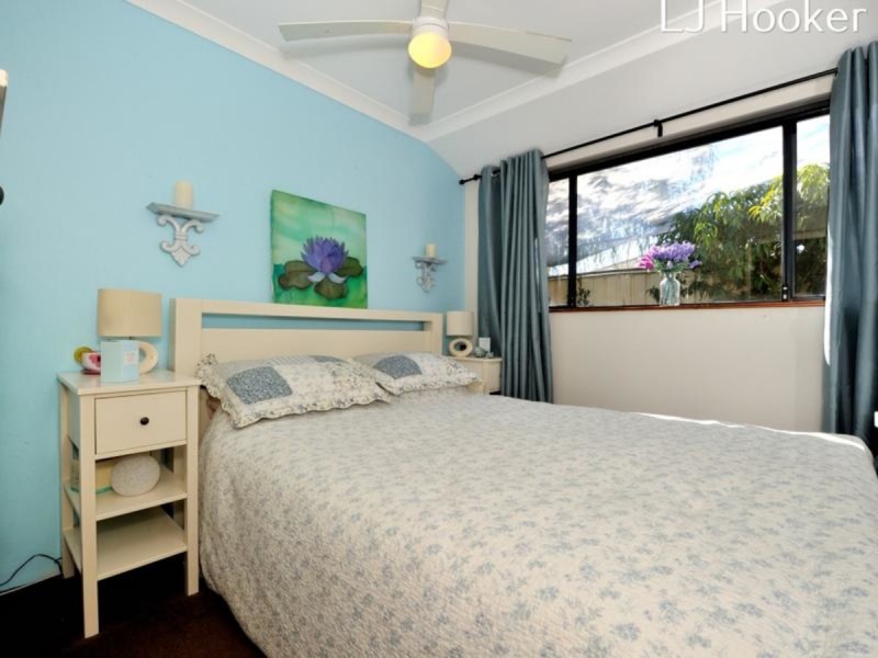 1 Arrowwood Loop, Secret Harbour WA 6173