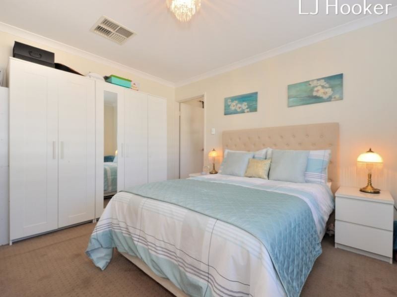 1 Arrowwood Loop, Secret Harbour WA 6173