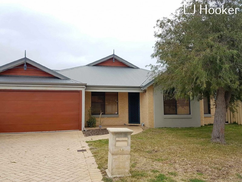 13 Freeling Road, Port Kennedy WA 6172
