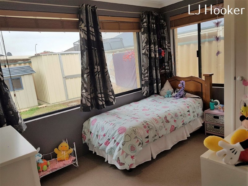 13 Freeling Road, Port Kennedy WA 6172