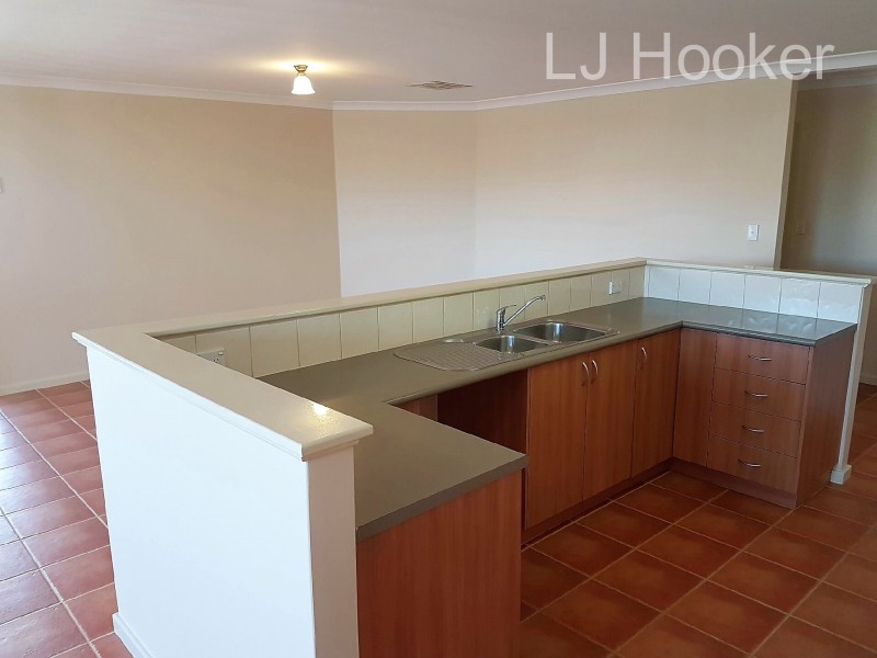 21 Eva Lynch Way, Port Kennedy WA 6172