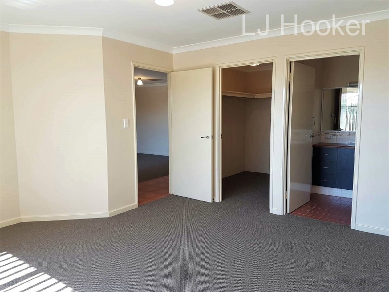 21 Eva Lynch Way, Port Kennedy WA 6172