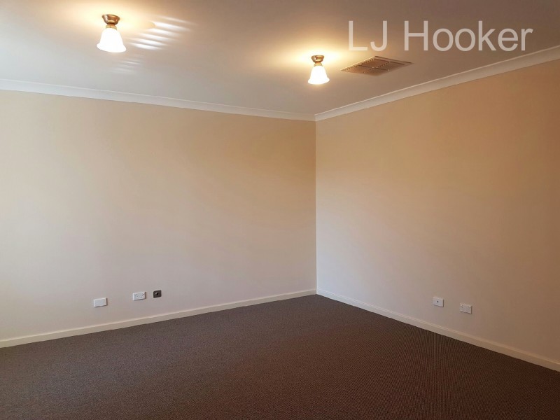 21 Eva Lynch Way, Port Kennedy WA 6172