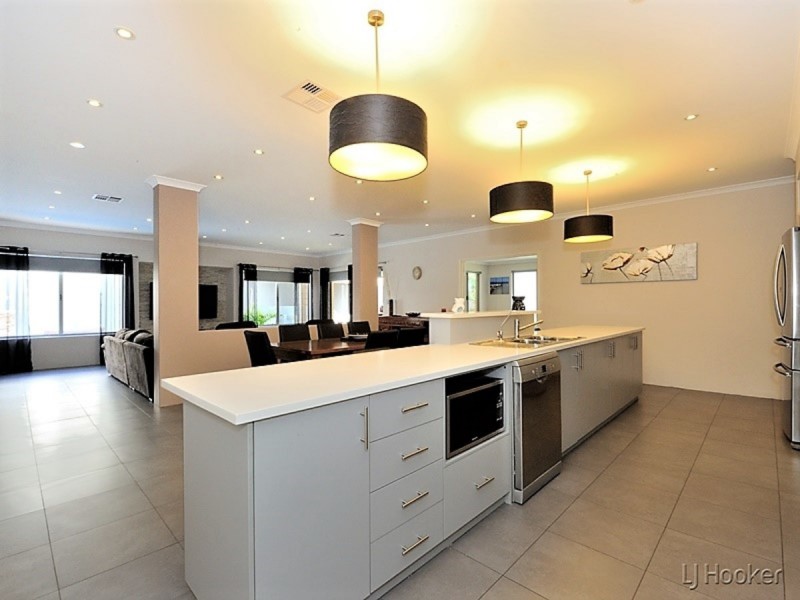 11 Toparoa Street, Baldivis WA 6171