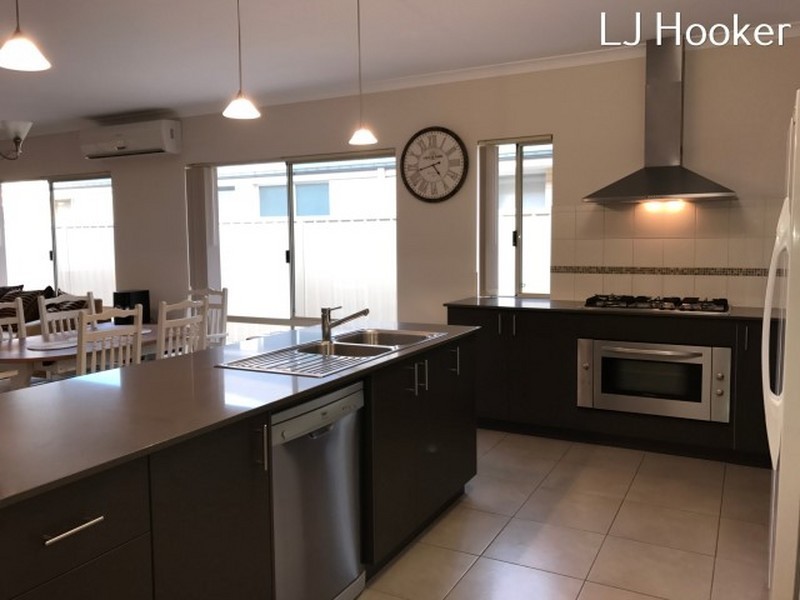 14 Blackshear Green, Secret Harbour WA 6173