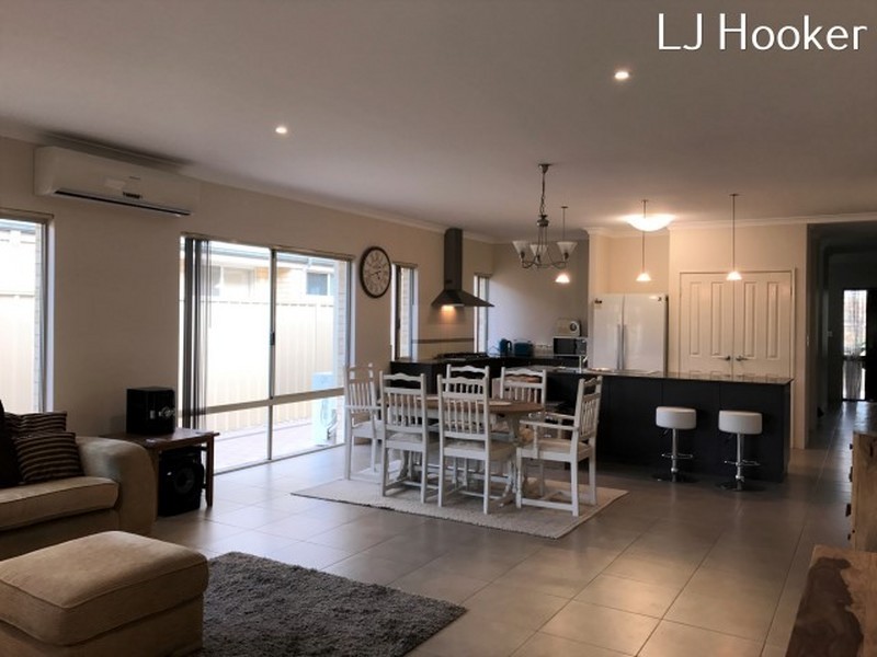 14 Blackshear Green, Secret Harbour WA 6173