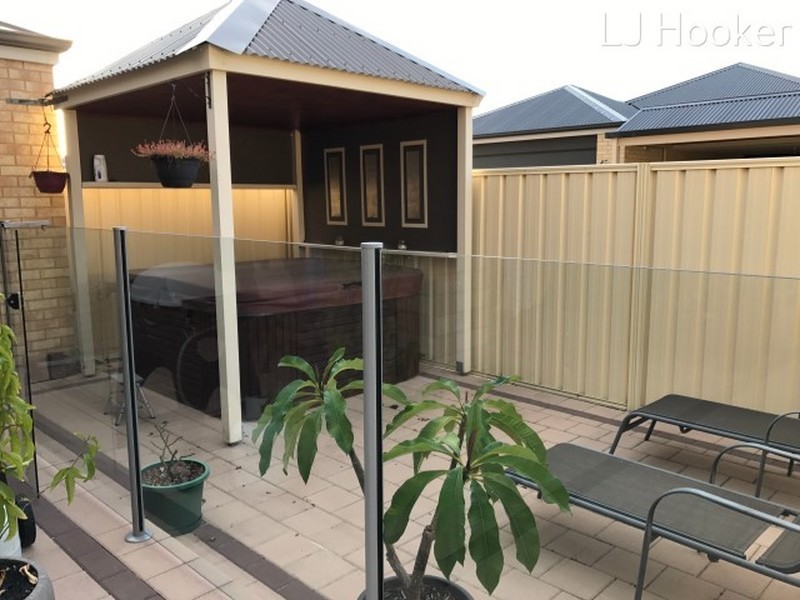 14 Blackshear Green, Secret Harbour WA 6173