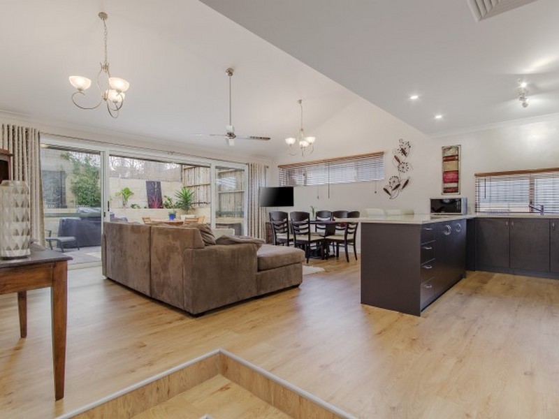 145 Safety Bay Road, Shoalwater WA 6169