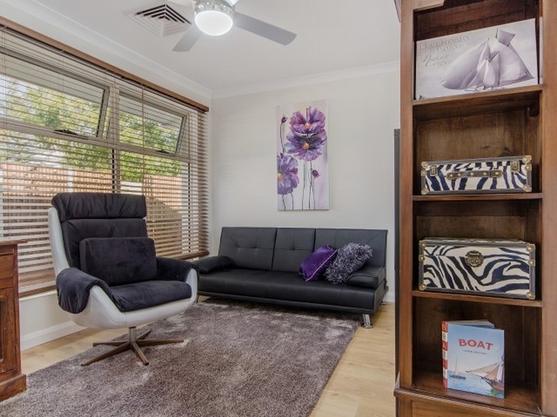 145 Safety Bay Road, Shoalwater WA 6169