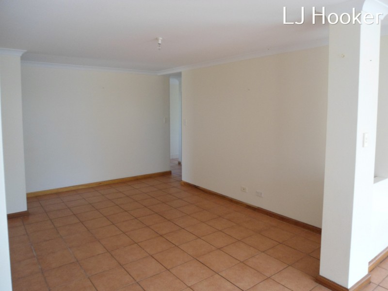 11 Narbonne Gardens, Port Kennedy WA 6172